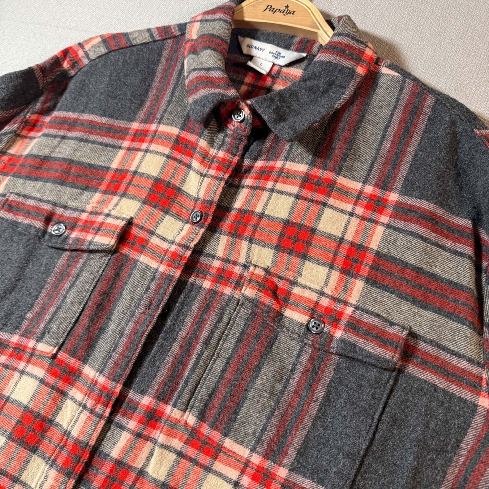 The Boyfriend Shirt Plaid Flannel Grey Red Large Button Up Top